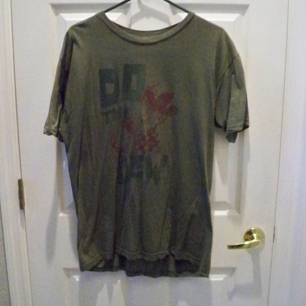 mountain dew tshirt size large